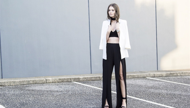 集阔腿裤和运动裤优点于一身的开衩裤 不来一条么？