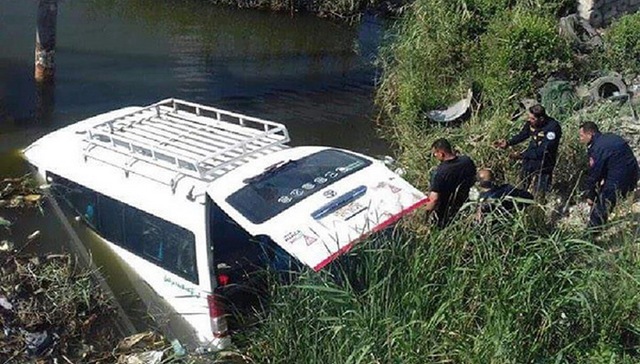 游客,埃及亚历山大,车祸发生,中国,大使馆领事,旅行团,医院接受,旅行社负责人,超速行驶,导游