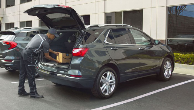 亚马逊,后备箱,快递服务,手机软件,时间窗口,剥削,快递员,特朗普,车辆,快递费