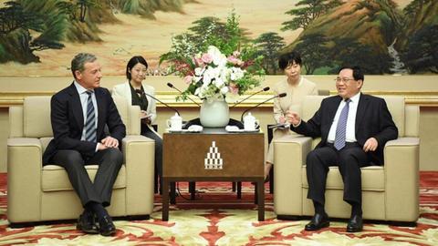 上海“四大品牌”建设吸引迪士尼参与 李强会见公司CEO时表示欢迎