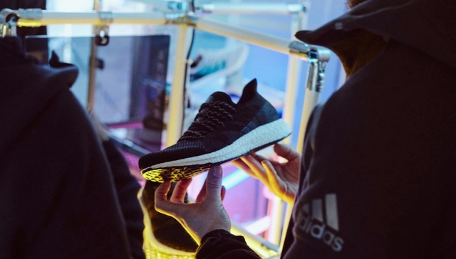 阿迪达斯又一家速度工厂开张 下一个目标是批量生产定制鞋