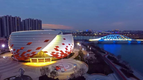 历时4年青岛东方影都终开业，已不同于横店，也远离好莱坞