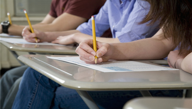 “法考”新规报名须法学背景 专家：既是法治建设要求也是国际趋势