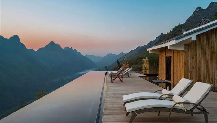 2 个北大学霸跑到贵州山里，开了家能看黄果树瀑布的美宿，天天爆满