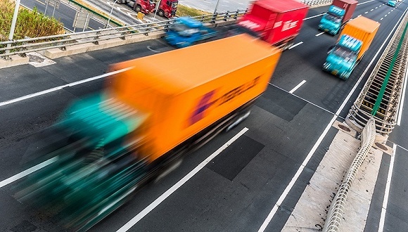 货运降价 铁总能否夺回市场