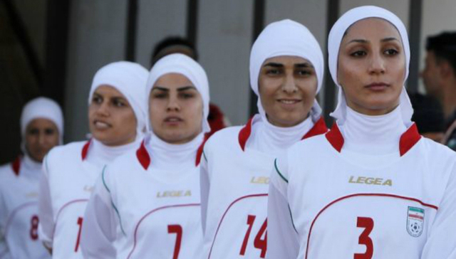 国际足联旧事：世界第一大运动曾容不下一条头巾