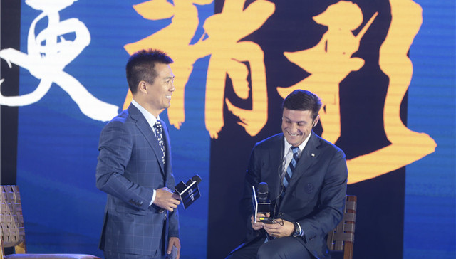 【特写】足球解说员的网红人生