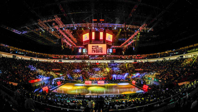 “一生只有一次耐高” 不只为了给打篮球的高中生造梦