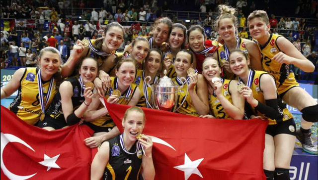 离家七个月捧回四个冠军 朱婷：我已经特别特别想家了！