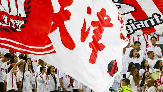 【体育早报】亚冠淘汰赛权健闷平恒大 巴萨一亿欧元违约金强砸格里兹曼