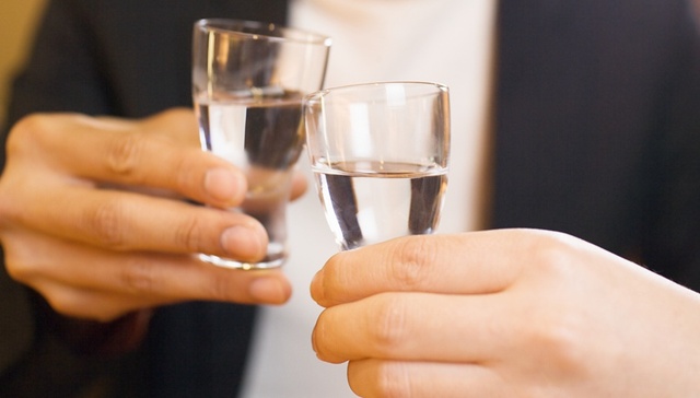 办丧事误把燃料当白酒 云南武定24人甲醇中毒3人死亡