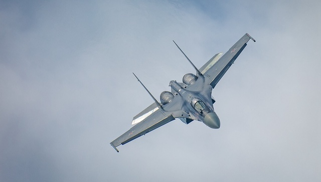 空军,苏-35,巴士海峡