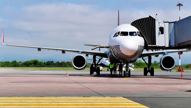 川航重庆至拉萨航班因机械故障备降成都