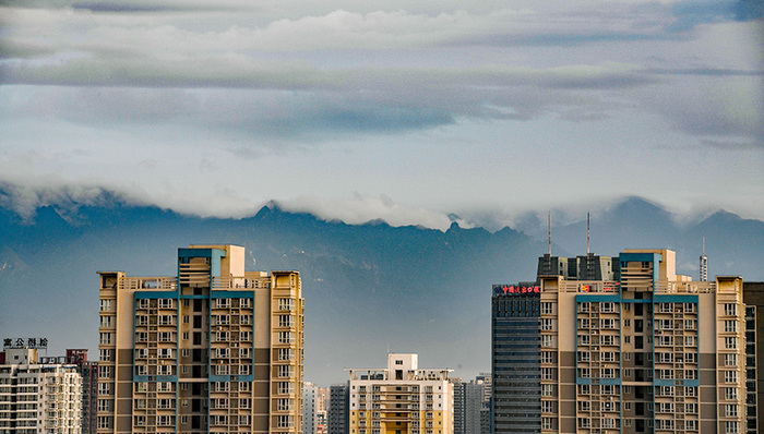 抢人,人口红利,抢人大战,井喷,经济账,热浪,高校毕业生,选项,大学毕业生,大学生
