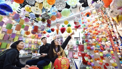 义乌：四十年间，鸡毛上天|改革开放四十周年·出发地①