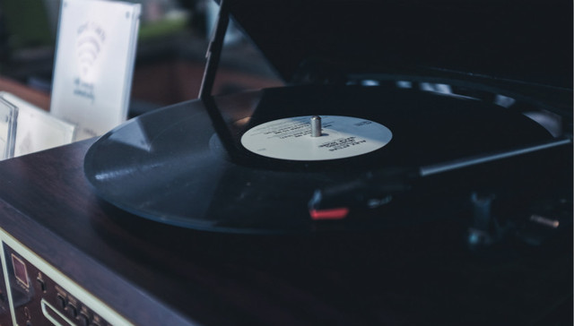 中唱完成改制、上海重启黑胶生产线 将如何助推黑胶复兴潮？