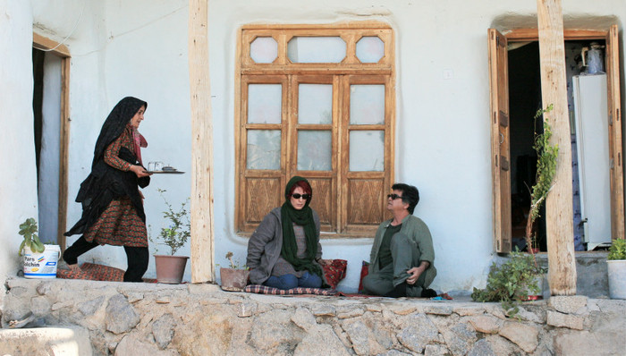 【戛纳】《三张面孔》：帕纳西用电影来报告自己和伊朗的现状