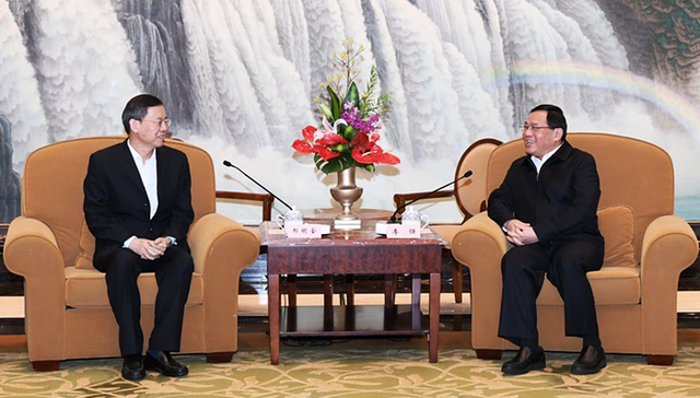 郝明金,加快推进,改革开放,民建,科技创新中心,中共中央,市委秘书长,各民主党派,合作竞争,全球城市