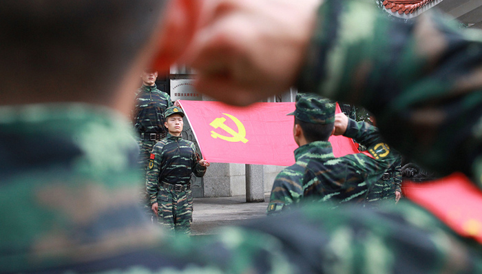 精忠报国,抗战老兵,英雄情怀,时代风尚,崇尚英雄,成为英雄,家族记忆,,人民日报,,一封家书,强大力