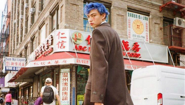 为什么要为巴黎世家痴狂？