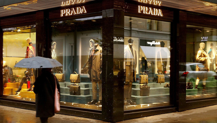 为了重振市场，Prada集团一口气在西安SKP开了7家店