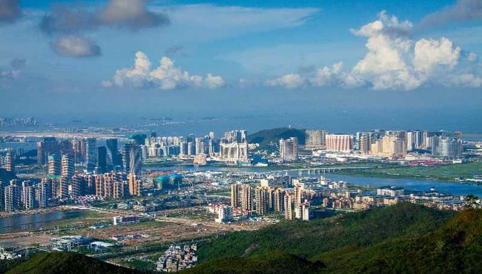 万科物业；横琴新区；朱保全