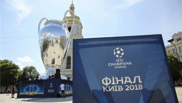 决战基辅 当征服英格兰的萨拉赫遇上要踢到41岁的C罗