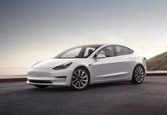 特斯拉Model 3单次充电续航突破了975公里