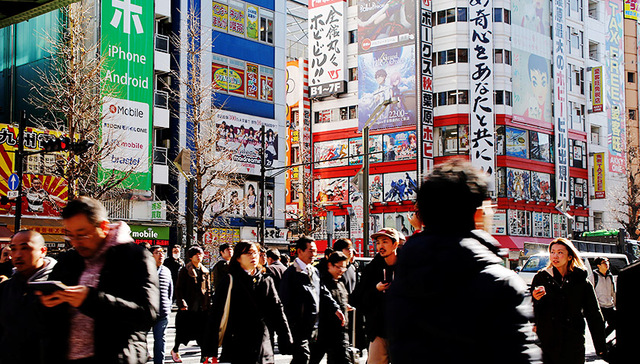 秋叶原,互联网时代,新世纪福音战士,声优,二次元,手办,商圈,公演,日本桥,荧光棒
