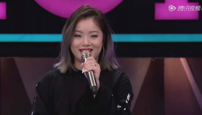 王菊爆火，是被刻意消费，是从众心理投射，还是大众审美变迁？