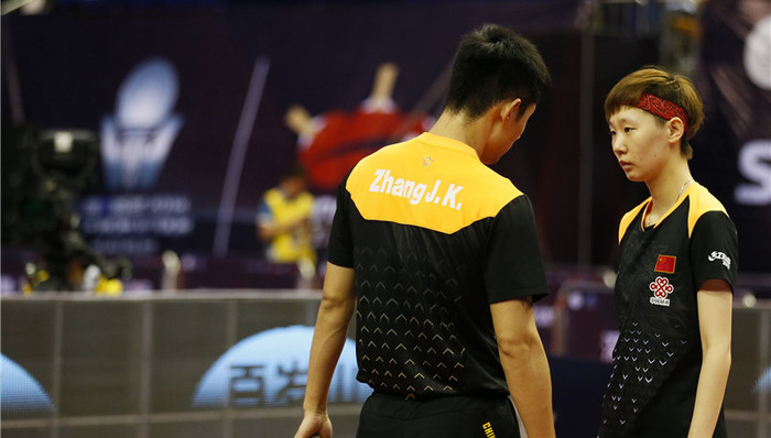 【体育晚报】齐达内辞职皇马迎变局 中乒赛混双张继科王曼昱过关