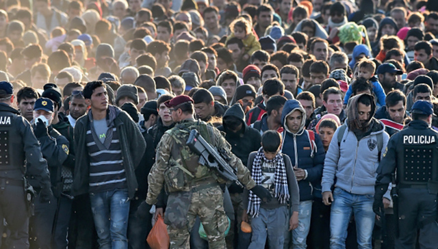 《远处的灯光》：难民在欧洲寻求庇护的真实处境