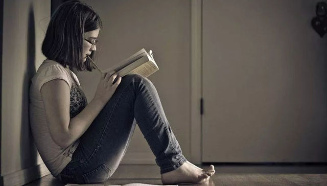 【一周新书推荐】“我们生而破碎 用活着来修修补补”