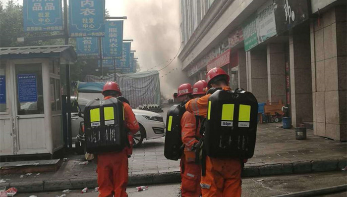 批发市场,火灾,消防官兵