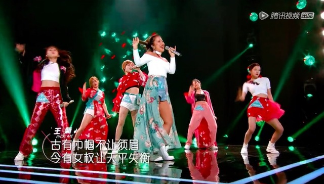 【思想界】王菊爆红：她是主流性别审美的反叛者，抑或精神空虚时代的发泄口