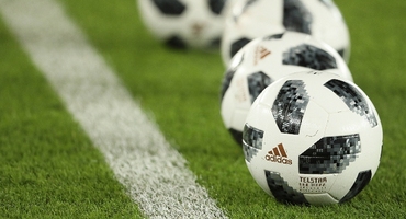 阿迪达斯打响世界杯营销战 陈奕迅、鹿晗与梅西等众球星同场