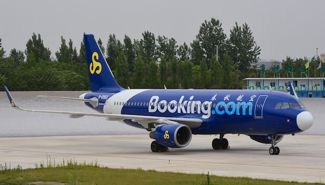 快看｜ 春秋航空和Booking走到了一起，合作从一架喷绘飞机开始