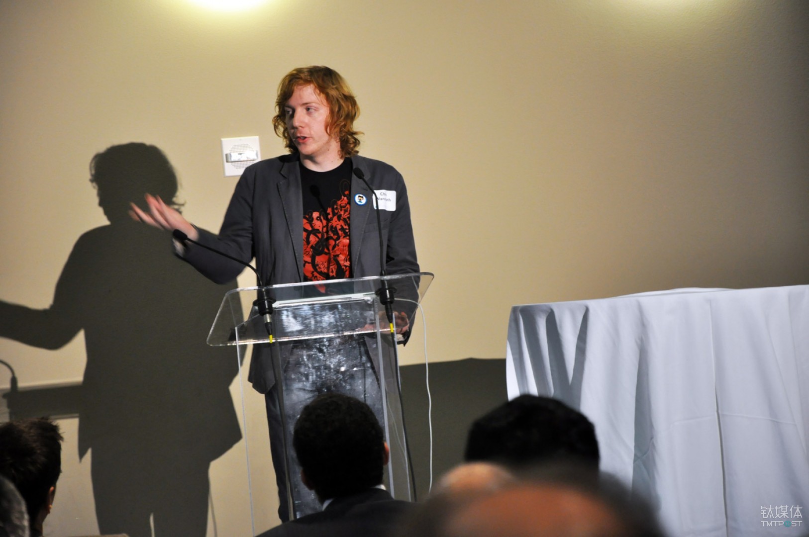 克里斯·万斯克拉斯在2009年的 Startup Riot 上 来源：paulstamatiou