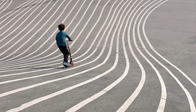 Uber和Lyft都进军共享电动滑板车，旧金山越来越“拥挤”