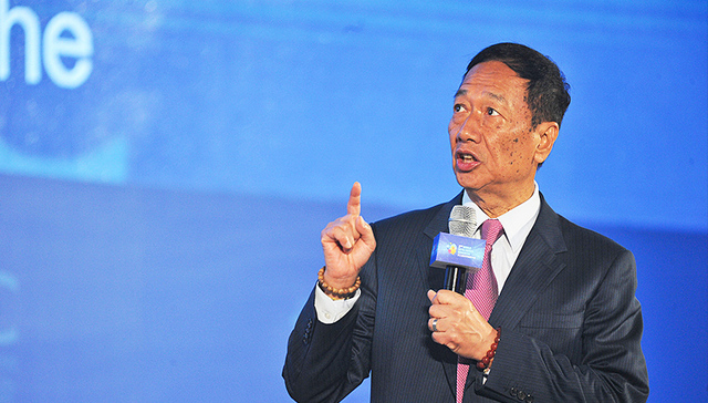 【今日商业精选】蚂蚁金服融资140亿美元 富士康3900亿市值缔造者郭台铭