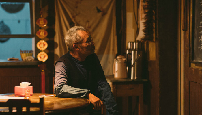 坚守现实主义传统 做有温度有价值的电影创作者