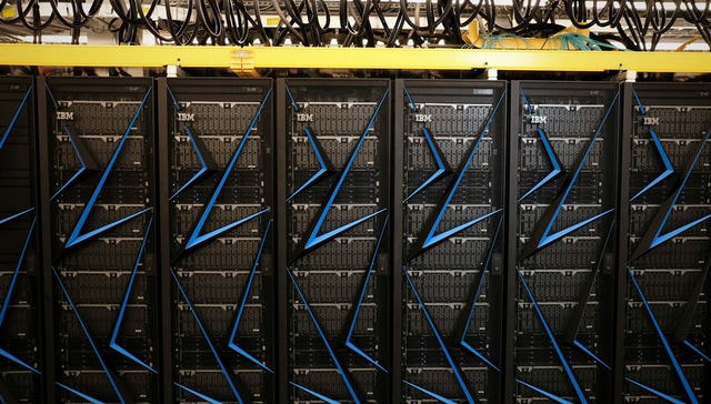 美国造出“世界最强大”超算 中国学者：良性竞争是好事