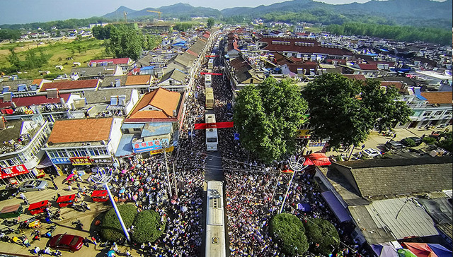 厂镇,毛坦厂,高考复读学校,衡水中学,中学新生,复读班,教育界,高考生,名校办民校,招生计划