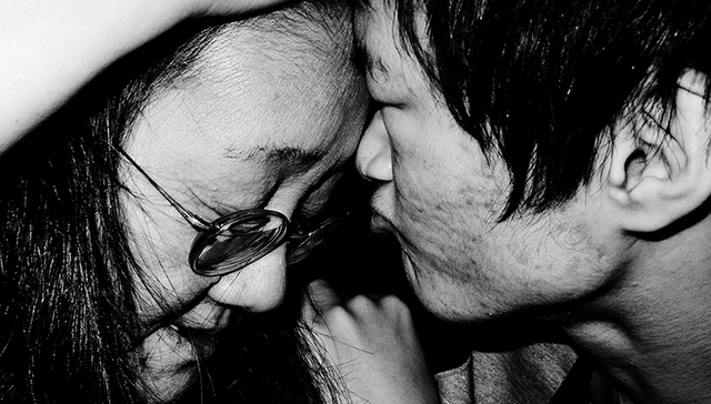 一居室，一家人：一位日本摄影师镜头中的蜗居生活