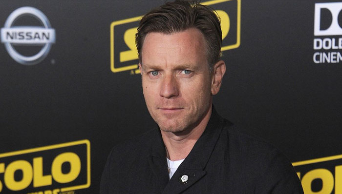 影讯 | 伊万·麦格雷戈将主演《闪灵》续集 《神奇女侠2》克里斯·派恩回归