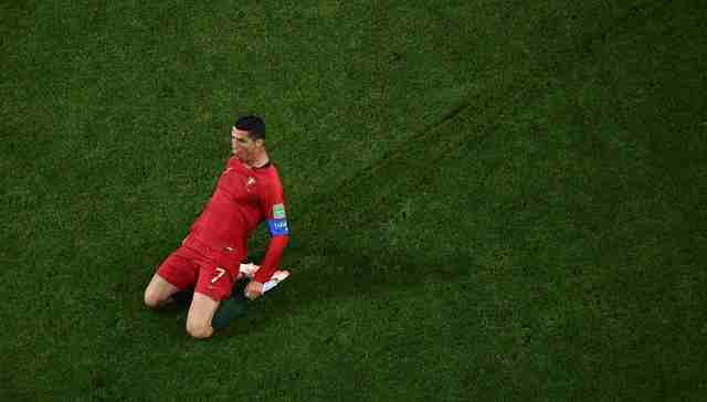 这才是真正的揭幕战！C罗上演帽子戏法，西葡大战3-3收场