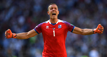 【世界杯男子图鉴】扑出梅西的点球后，哈尔多松在中国成了网红导演