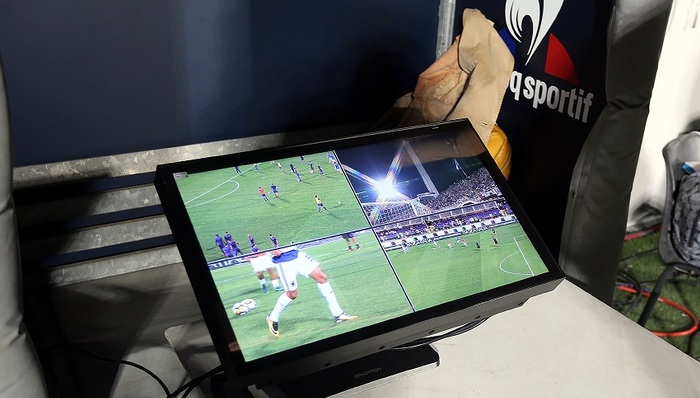 点球机会,,,VAR,主裁判,助理裁判,监控录像,改判,巴西世界杯,法国球员,兰帕德