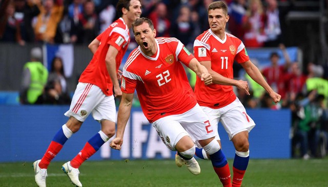 【一周政经大事】俄罗斯举办2018年FIFA世界杯 上海国际电影节开幕