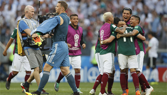 卫冕冠军德国0-1爆冷负墨西哥 埃尔南德斯助攻洛萨诺破门